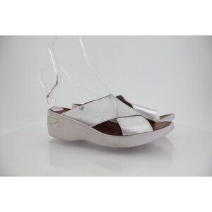 Bzees Women's Desire Sandals 11 Wedge Heel Slip On Silver Textile Casual Comfy